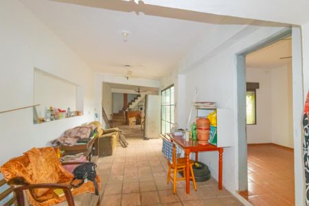 Casa à venda com 250m², 6 quartos e 4 vagasVaranda/Garagem