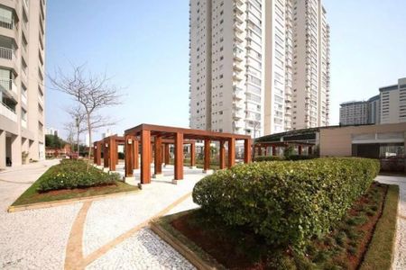 Apartamento à venda com 100m², 3 quartos e 2 vagas Apartamento à venda com 100m², 3 quartos e 2 vagasÁrea externa