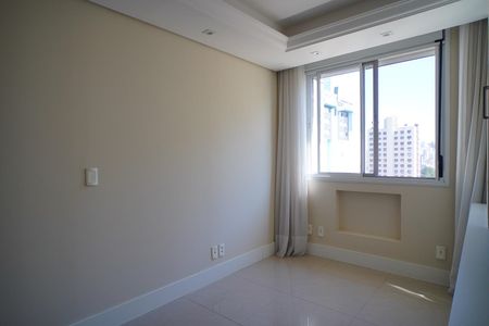 Apartamento à venda com 75m², 2 quartos e 2 vagasSala