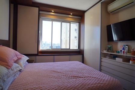 Apartamento à venda com 75m², 2 quartos e 2 vagasQuarto suíte 