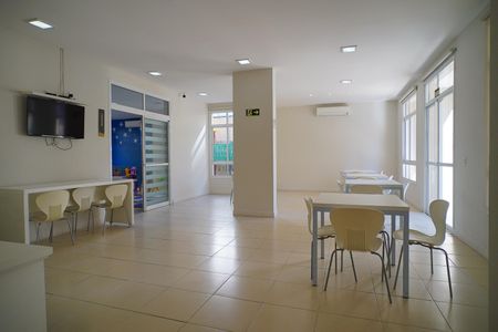 Apartamento à venda com 75m², 2 quartos e 2 vagasÁrea comum - Salão de festas