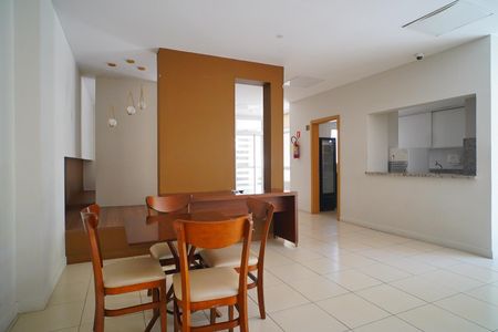 Apartamento à venda com 75m², 2 quartos e 2 vagasÁrea comum - Salão de festas