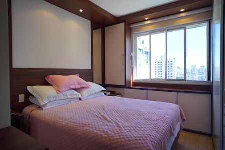 Apartamento à venda com 75m², 2 quartos e 2 vagasQuarto suíte 