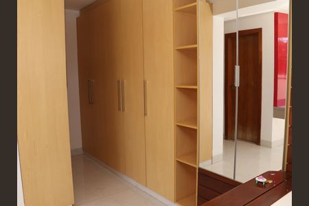 Apartamento para alugar com 118m², 1 quarto e 1 vagaCloset da suíte