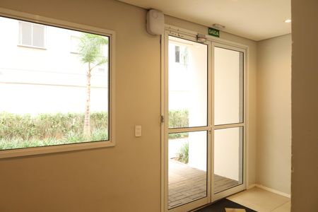Apartamento à venda com 42m², 2 quartos e sem vagaÁrea comum - Saguão do prédio
