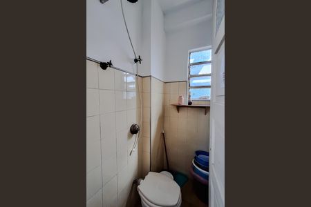 Apartamento para alugar com 117m², 2 quartos e 1 vaga Apartamento para alugar com 117m², 2 quartos e 1 vagaBanheiro de serviço