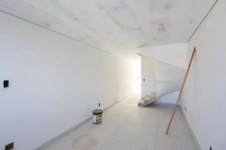 Sala de casa à venda com 2 quartos, 78m² em Copacabana, Belo Horizonte