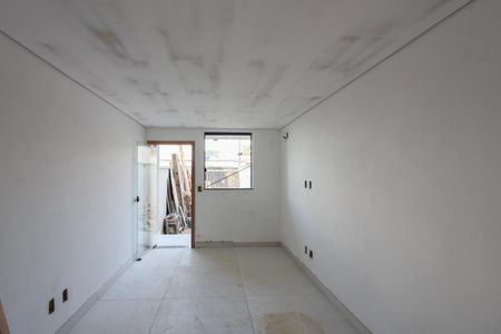Sala de casa à venda com 2 quartos, 78m² em Copacabana, Belo Horizonte