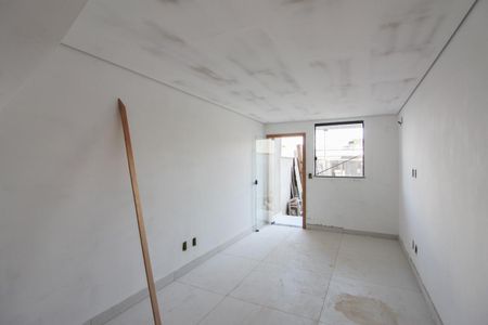 Sala de casa à venda com 2 quartos, 78m² em Copacabana, Belo Horizonte
