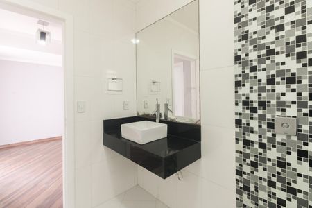 Casa para alugar com 80m², 2 quartos e 1 vagaBanheiro 