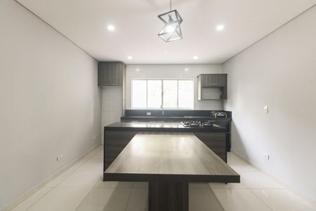 Casa para alugar com 80m², 2 quartos e 1 vagaCozinha 
