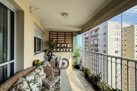 Apartamento à venda com 122m², 3 quartos e 2 vagasVaranda