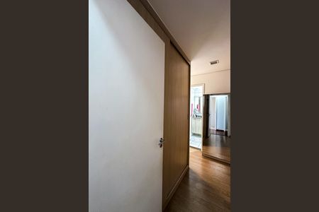 Apartamento à venda com 122m², 3 quartos e 2 vagasCloset da suíte