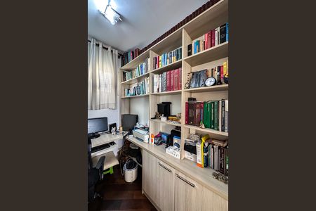 Apartamento à venda com 122m², 3 quartos e 2 vagasEscritório