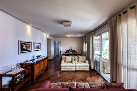Apartamento à venda com 122m², 3 quartos e 2 vagasSala