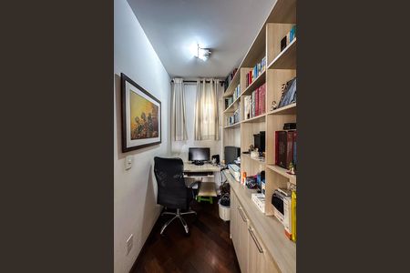 Apartamento à venda com 122m², 3 quartos e 2 vagasEscritório