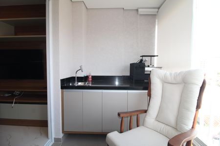 Apartamento à venda com 60m², 2 quartos e 1 vagaSala / Cozinha - Varanda