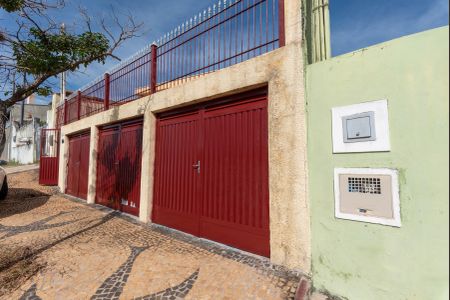 Casa para alugar com 327m², 3 quartos e 3 vagasFachada