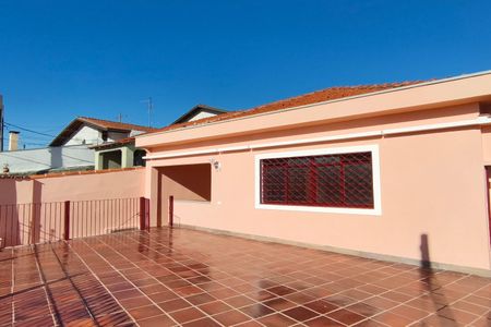 Quintal - Garagem de casa para alugar com 3 quartos, 327m² em Vila Carminha, Campinas