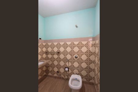 Casa para alugar com 327m², 3 quartos e 3 vagasBanheiro
