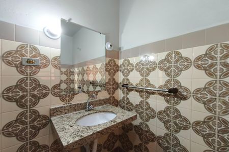 Casa para alugar com 327m², 3 quartos e 3 vagas Casa para alugar com 327m², 3 quartos e 3 vagasBanheiro social