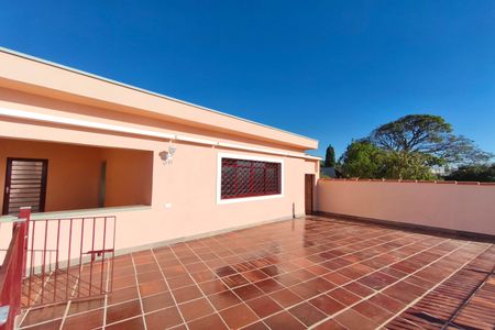 Casa para alugar com 327m², 3 quartos e 3 vagas Casa para alugar com 327m², 3 quartos e 3 vagasQuintal - Garagem