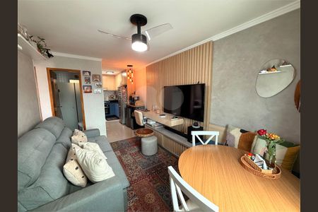 Apartamento à venda com 2 quartos, 48m² em Parque Vitoria, São Paulo