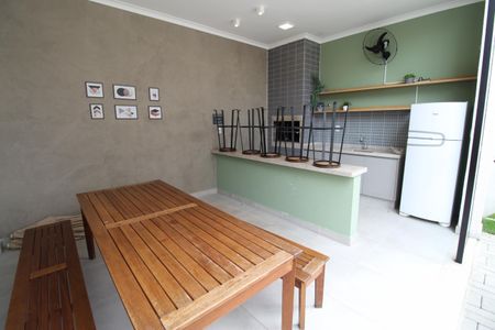 Apartamento para alugar com 55m², 2 quartos e 1 vagaÁrea comum - Churrasqueira
