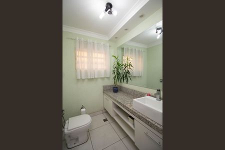 Casa à venda com 188m², 3 quartos e 2 vagasLavabo