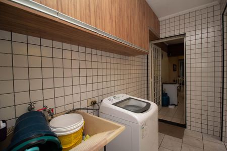 Casa à venda com 188m², 3 quartos e 2 vagasÁrea de Serviço