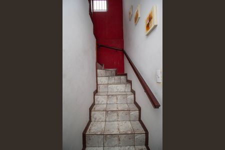 Casa à venda com 188m², 3 quartos e 2 vagasEscada