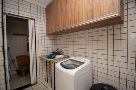 Casa à venda com 188m², 3 quartos e 2 vagasÁrea de Serviço