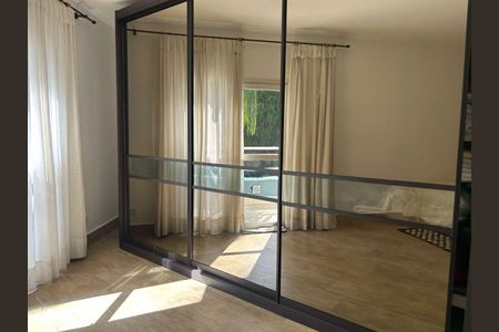 Casa à venda com 5 quartos, 1067m² em Residencial Tambore, Barueri
