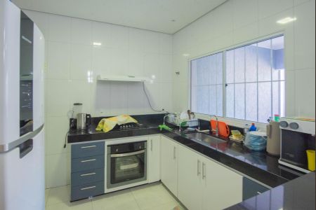 Casa para alugar com 110m², 3 quartos e 1 vagaCozinha
