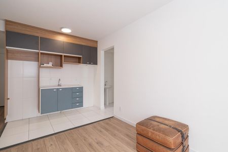 Sala de apartamento para alugar com 2 quartos, 39m² em Jardim Maringa, São Paulo