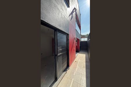 Apartamento à venda com 105m², 2 quartos e 2 vagas Apartamento à venda com 105m², 2 quartos e 2 vagasSuite Varanda