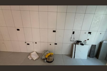 Apartamento à venda com 105m², 2 quartos e 2 vagas Apartamento à venda com 105m², 2 quartos e 2 vagasCozinha e Área de Serviço