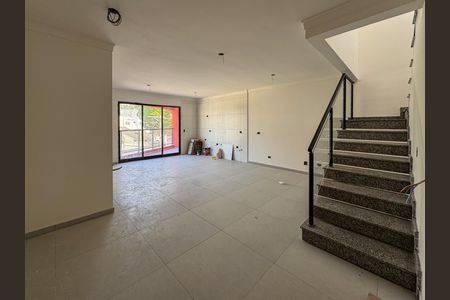 Apartamento à venda com 122m², 2 quartos e 2 vagasSala/Cozinha