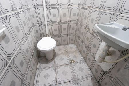 Banheiro  de casa para alugar com 1 quarto, 45m² em Eldorado, Diadema