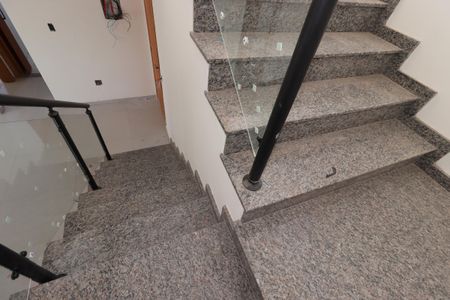 Apartamento à venda com 161m², 3 quartos e 2 vagasEscada para a Cobertura