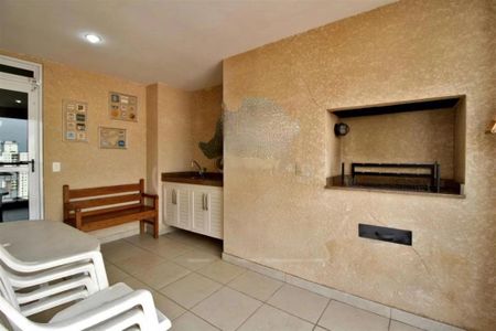 Apartamento à venda com 218m², 4 quartos e 4 vagas