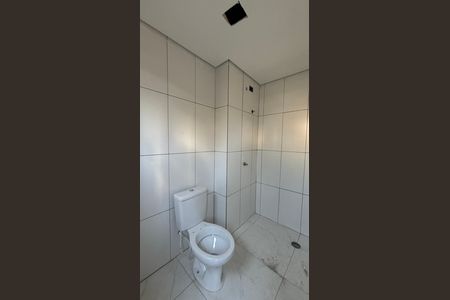 Apartamento à venda com 85m², 2 quartos e 2 vagas Apartamento à venda com 85m², 2 quartos e 2 vagasBanheiro da Suíte 1