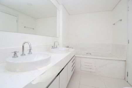 Apartamento à venda com 251m², 4 quartos e 4 vagas