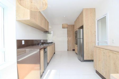 Apartamento à venda com 251m², 4 quartos e 4 vagas