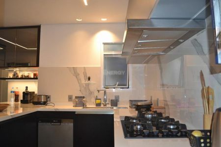 Apartamento à venda com 216m², 4 quartos e 4 vagas