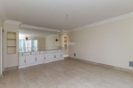 Apartamento à venda com 376m², 4 quartos e 4 vagas