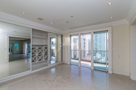 Apartamento à venda com 376m², 4 quartos e 4 vagas