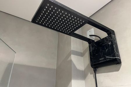 Banheiro de kitnet/studio para alugar com 1 quarto, 30m² em José Menino, Santos