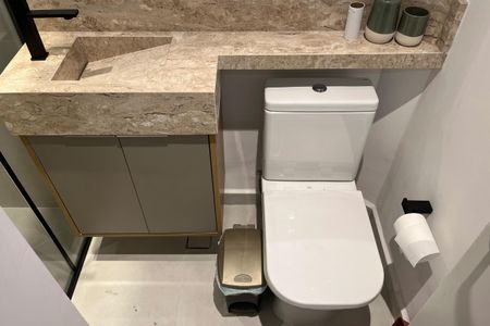 Banheiro de kitnet/studio para alugar com 1 quarto, 30m² em José Menino, Santos