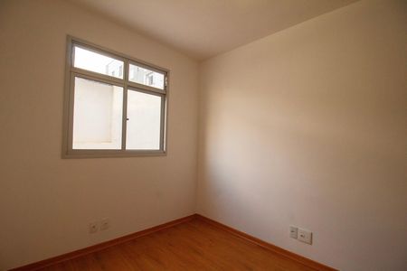 Apartamento para alugar com 83m², 3 quartos e 2 vagasQuarto 02